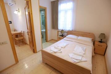 Фото номера Улучшенный семейный номер Гостевой дом Guest House Goari г. Тбилиси 5