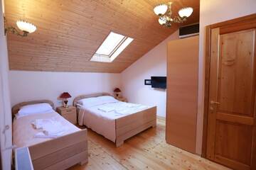 Фото номера Семейный полулюкс Гостевой дом Guest House Goari г. Тбилиси 3