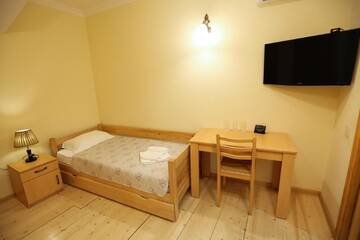 Фото номера Трехместный номер эконом-класса Гостевой дом Guest House Goari г. Тбилиси 4