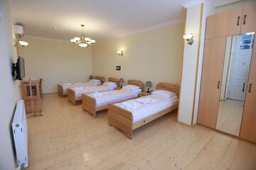 Фото номера Улучшенный четырехместный номер Гостевой дом Guest House Goari г. Тбилиси 6