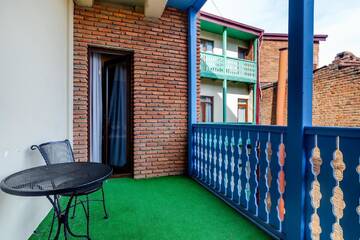 Фото номера Двухместный номер Делюкс с 1 кроватью и балконом Отель Hotel Marlyn г. Тбилиси 3