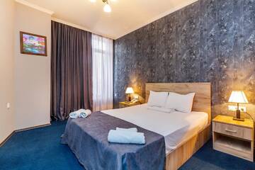 Фото номера Бюджетный двухместный номер с 2 отдельными кроватями Отель Hotel Marlyn г. Тбилиси 2