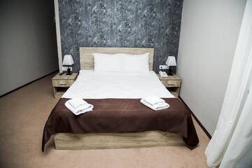 Фото номера Двухместный номер Делюкс с 1 кроватью и балконом Отель Hotel Marlyn г. Тбилиси 4