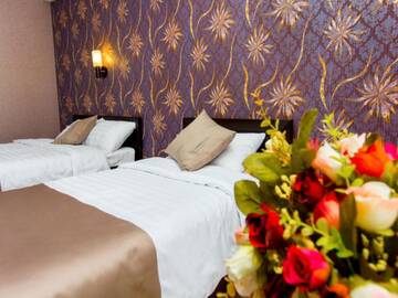 Фото номера Семейный люкс с балконом Отель New Hotel г. Тбилиси 2