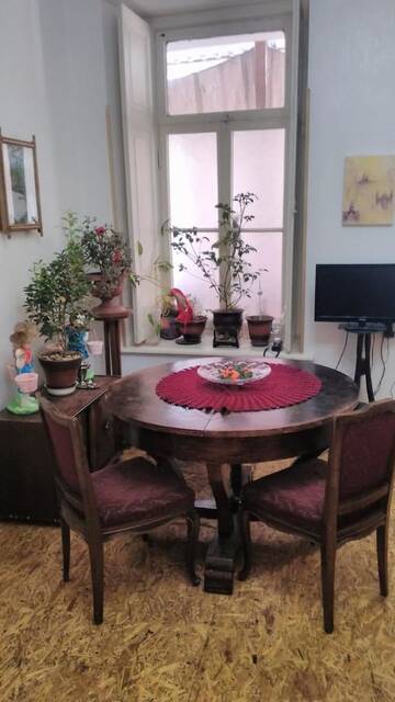 Фото номера Трехместный номер с основными удобствами Гостевой дом Guest House On Asatiani г. Тбилиси 2