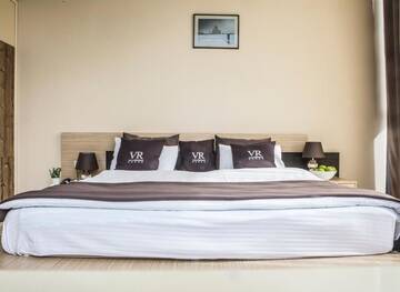 Фото номера Стандартный номер с кроватью размера &quot;king-size&quot; Апарт-отели Hotel Villa Residence г. Тбилиси 7