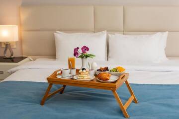 Фото номера Двухместный номер Делюкс с 1 кроватью Отель City Avenue Hotel г. Тбилиси 7