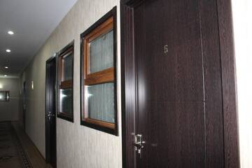 Фото номера Двухместный номер с 1 кроватью или 2 отдельными кроватями Отель Hotel Elegant г. Тбилиси 9