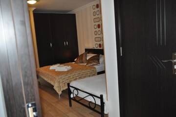 Фото номера Двухместный номер Делюкс с 1 кроватью и балконом Отель Hotel Your Comfort г. Тбилиси 5