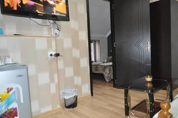 Фото номера Большой двухместный номер с 1 кроватью Отель Hotel Your Comfort г. Тбилиси 6
