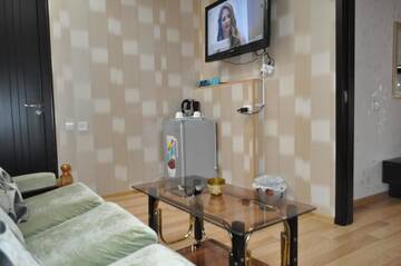 Фото номера Большой двухместный номер с 1 кроватью Отель Hotel Your Comfort г. Тбилиси 7