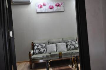 Фото номера Большой двухместный номер с 1 кроватью Отель Hotel Your Comfort г. Тбилиси 8