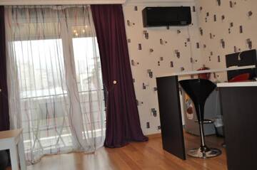 Фото номера Двухместный номер Делюкс с 1 кроватью и балконом Отель Hotel Your Comfort г. Тбилиси 4