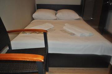 Фото номера Бюджетный двухместный номер с 1 кроватью Отель Hotel Your Comfort г. Тбилиси 2