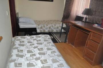 Фото номера Бюджетный двухместный номер с 2 отдельными кроватями Отель Hotel Your Comfort г. Тбилиси 3