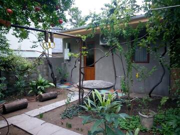 Фото номера Апартаменты с видом на сад Гостевой дом Guest House Beautiful Tbilisi г. Тбилиси 28