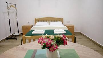 Фото номера Апартаменты с видом на сад Гостевой дом Guest House Beautiful Tbilisi г. Тбилиси 33