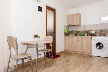 Фото номера Апартаменты с видом на сад Гостевой дом Guest House Beautiful Tbilisi г. Тбилиси 9