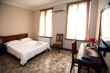 Фото номера Стандартный двухместный номер с 1 кроватью Отель Rose Hotel г. Тбилиси 4
