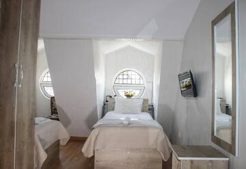 Фото номера Двухместный номер с 2 отдельными кроватями Отель Hotel Residence Hill г. Тбилиси 4