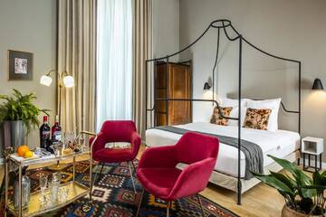 Фото номера Роскошный люкс с мини-кухней Отель Communal Hotel Sololaki г. Тбилиси 3