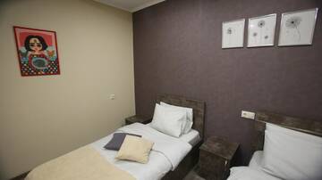 Фото номера Трехместный номер Делюкс Отель Hotel Nabadi г. Тбилиси 7