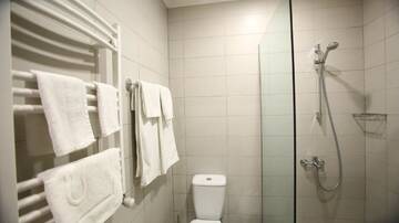 Фото номера Трехместный номер Делюкс Отель Hotel Nabadi г. Тбилиси 8