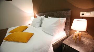 Фото номера Большой двухместный номер с 1 кроватью Отель Hotel Nabadi г. Тбилиси 16