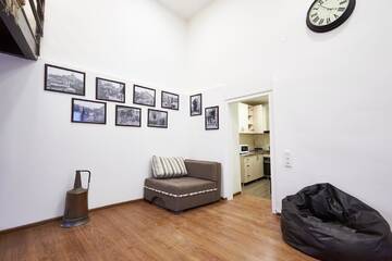 Фото номера Семейный номер Делюкс Гостевой дом Pheasant Home in Old Tbilisi г. Тбилиси 5