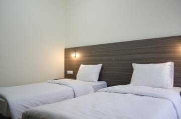 Фото номера Двухместный номер с 1 кроватью или 2 отдельными кроватями Отель Hotel M9 г. Тбилиси 4