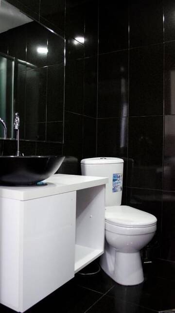 Фото номера Номер с кроватью размера «king-size» и балконом Отель Hotel M9 г. Тбилиси 9