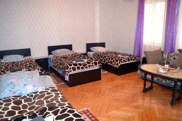 Фото номера Четырехместный номер &quot;Комфорт&quot; Гостевой дом Guest House ING г. Тбилиси 8