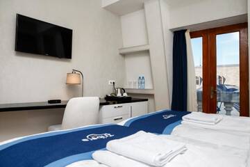 Фото номера Двухместный номер с 1 кроватью Отель Tribeca Hotel г. Тбилиси 4