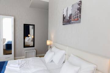 Фото номера Номер с кроватью размера «king-size» Отель Tribeca Hotel г. Тбилиси 3
