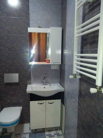 Фото номера Семейный люкс с балконом Отель Mia B&amp;B Old Tbilisi г. Тбилиси 24