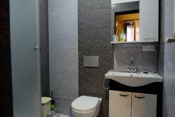 Фото номера Семейный люкс с балконом Отель Mia B&amp;B Old Tbilisi г. Тбилиси 25