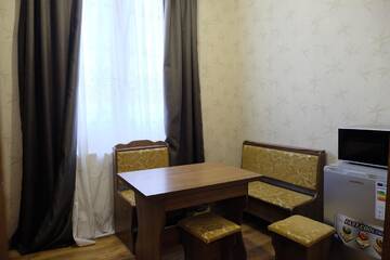 Фото номера Номер-студио Делюкс с кроватью размера &quot;queen-size&quot; Отель Mia B&amp;B Old Tbilisi г. Тбилиси 5