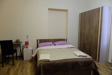 Фото номера Улучшенный двухместный номер с 1 кроватью Отель Mia B&amp;B Old Tbilisi г. Тбилиси 5