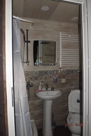 Фото номера Семейный номер с видом на сад Гостевой дом Guest House Gio г. Тбилиси 8