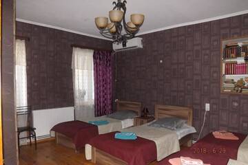 Фото номера Семейный номер с видом на сад Гостевой дом Guest House Gio г. Тбилиси 22