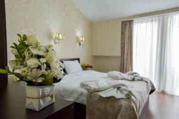 Фото номера Стандартный двухместный номер с 1 кроватью Отель MariaLuis Hotel г. Тбилиси 2