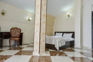 Фото номера Люкс с видом на город Отель MariaLuis Hotel г. Тбилиси 11