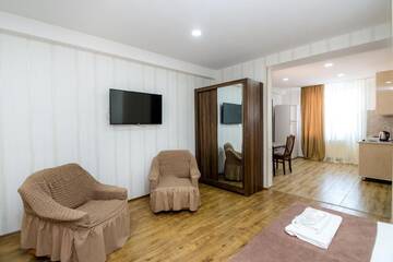 Фото номера Апартаменты - 1-й этаж Отель Elia Palace Hotel г. Тбилиси 9