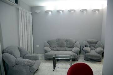 Фото номера Люкс с балконом Мини-отель Hotel Ata г. Тбилиси 5