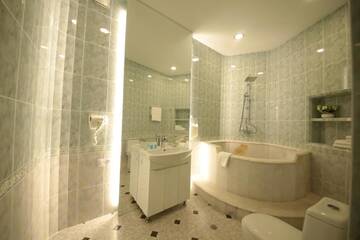 Фото номера Трехместный номер Отель Stay Boutique Hotel г. Тбилиси 2