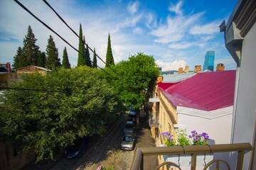 Фото номера Семейный номер с балконом Отель Stay Boutique Hotel г. Тбилиси 19