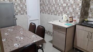 Фото номера Трехместный номер с собственной ванной комнатой Гостевой дом Apartment David г. Тбилиси 11