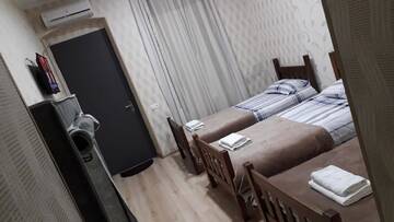 Фото номера Трехместный номер с собственной ванной комнатой Гостевой дом Apartment David г. Тбилиси 5