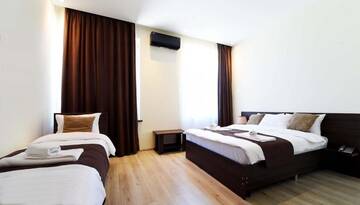 Фото номера Стандартный трехместный номер Отель GSG Hotel г. Тбилиси 5