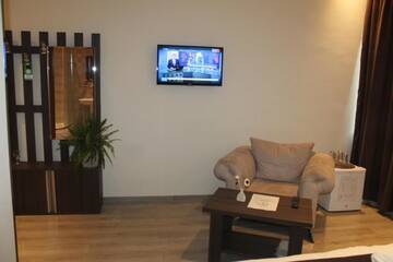 Фото номера Стандартный трехместный номер Отель GSG Hotel г. Тбилиси 9